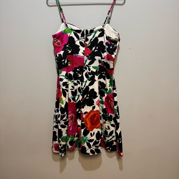 B. Smart Multicolor Floral Dress. Size 10 - Picture 3 of 14